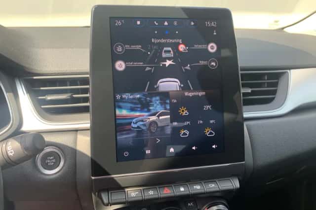 Renault Captur (2023) thumbnail 17