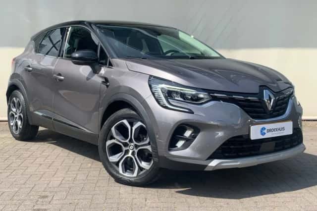 Renault Captur (2023) thumbnail 3