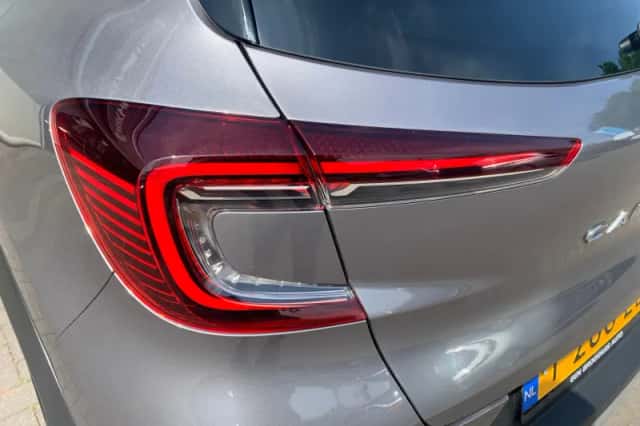 Renault Captur (2023) thumbnail 35