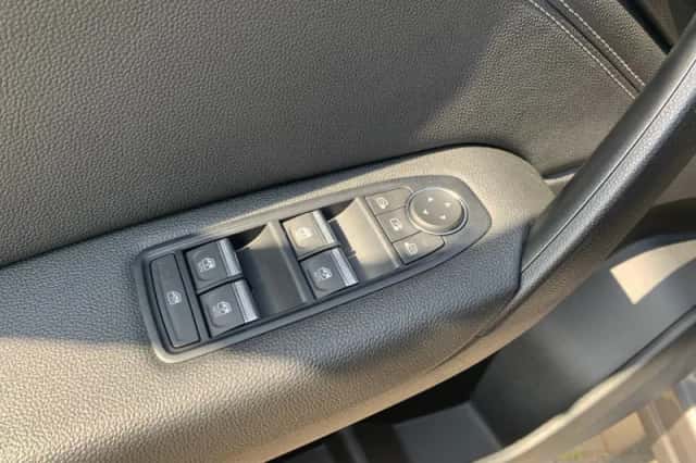 Renault Captur (2023) thumbnail 8