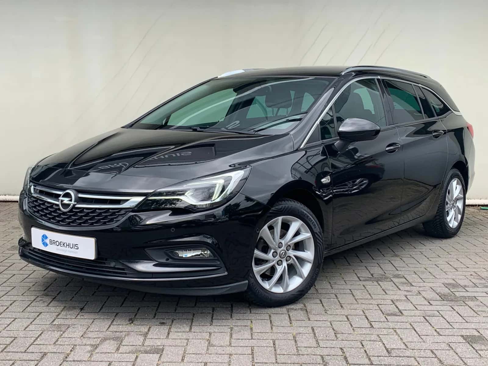 Opel Astra Sports Tourer (2018) — foto 1