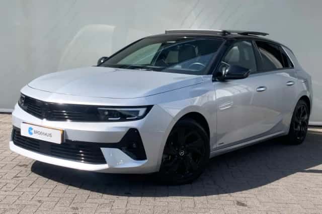 Opel Astra (2023) thumbnail 1