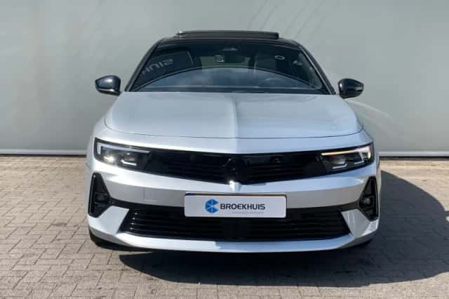 Opel Astra (2023) thumbnail 2