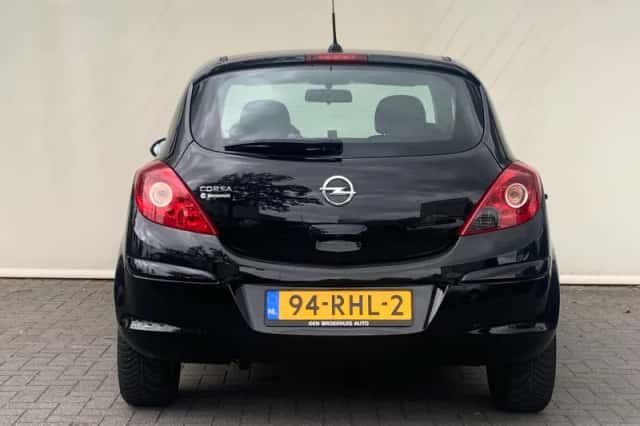 Opel Corsa (2011) thumbnail 5