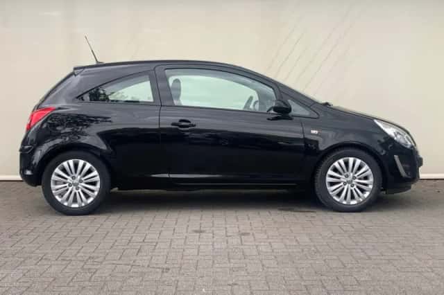 Opel Corsa (2011) thumbnail 6