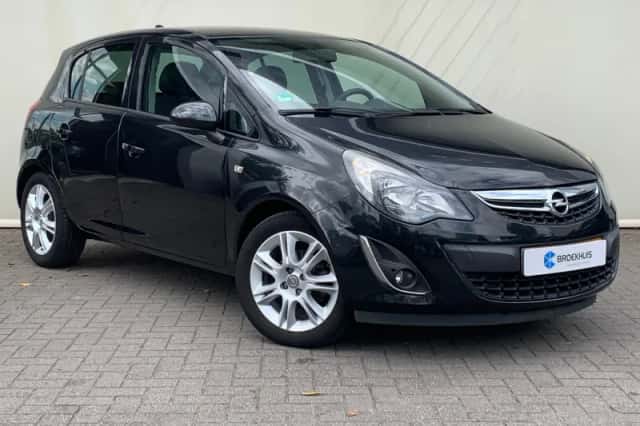 Opel Corsa (2014) thumbnail 3
