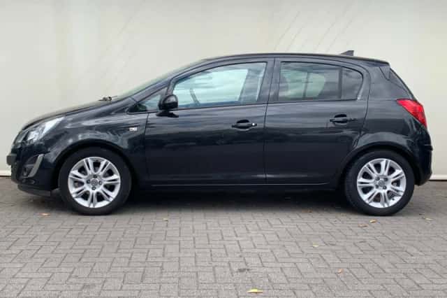 Opel Corsa (2014) thumbnail 4