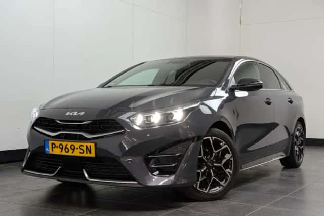 Kia Proceed (2022) thumbnail 1