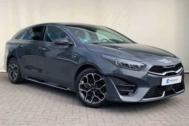 Kia Proceed (2022) thumbnail 3