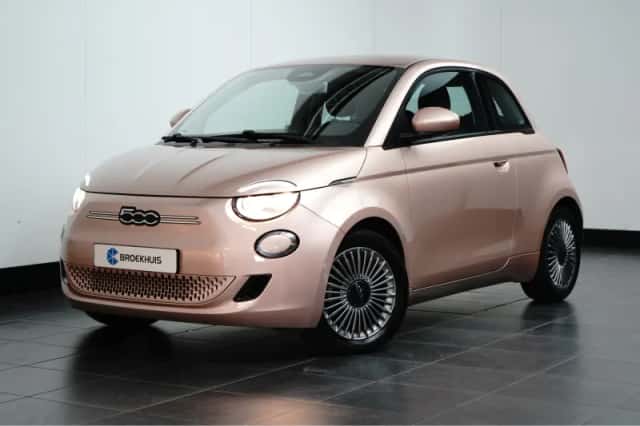 Fiat 500e (2023) thumbnail 1