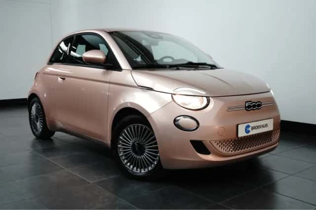 Fiat 500e (2023) thumbnail 3