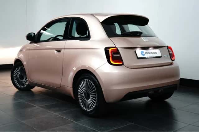 Fiat 500e (2023) thumbnail 5