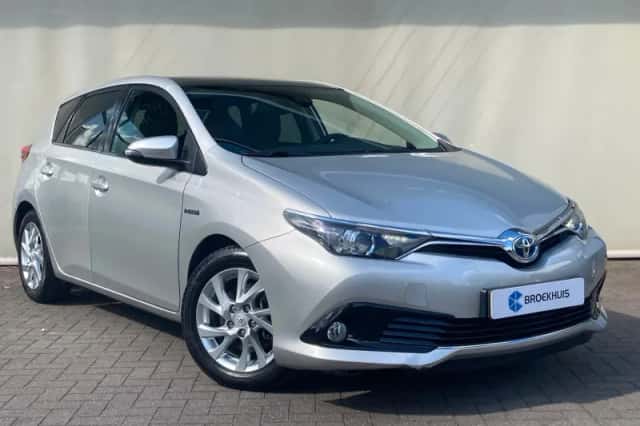 Toyota Auris (2016) thumbnail 3