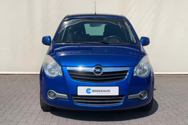 Opel Agila (2012) thumbnail 2