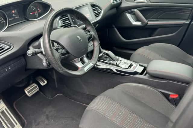 Peugeot 308 (2020) thumbnail 26