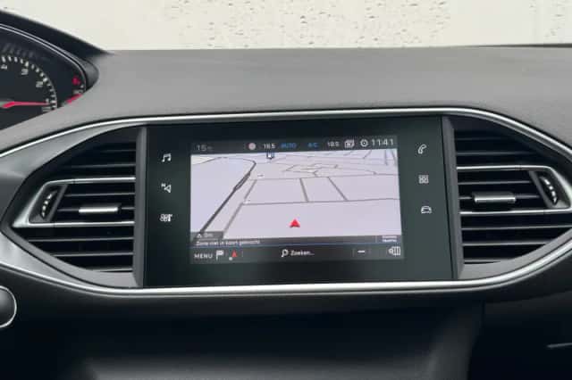 Peugeot 308 (2020) thumbnail 37