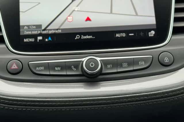 Opel Grandland X (2020) thumbnail 38