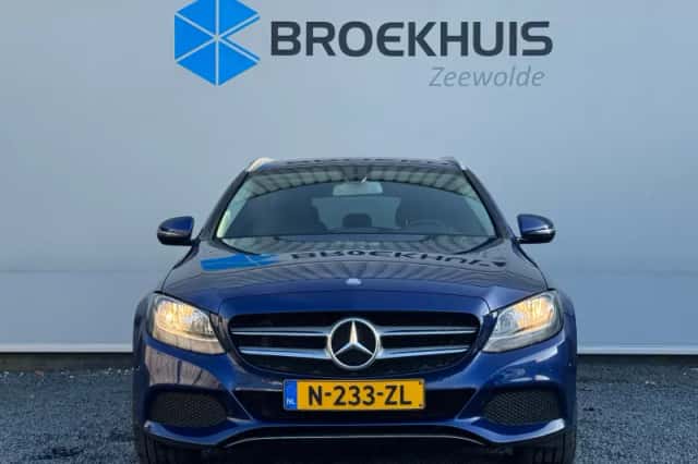 Mercedes-Benz C-Klasse (2015) thumbnail 2