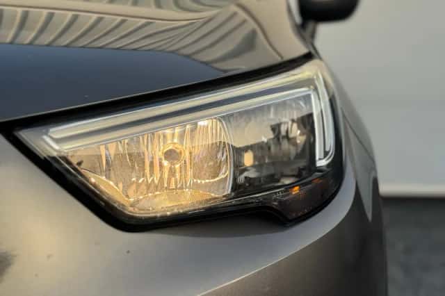 Opel Crossland X (2020) thumbnail 3