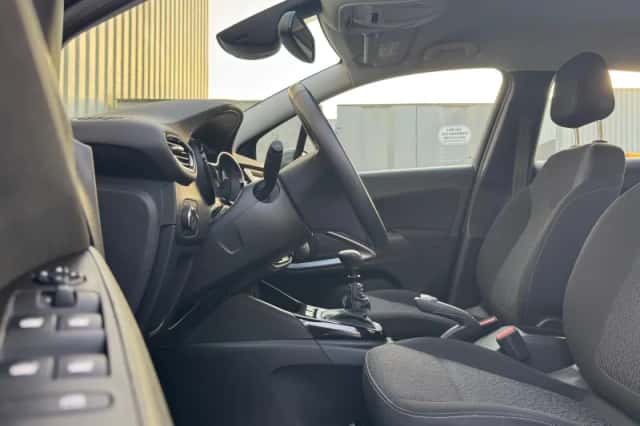 Opel Crossland X (2020) thumbnail 21