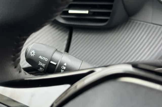 Peugeot 2008 (2025) thumbnail 25