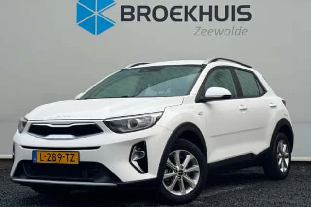 Kia Stonic (2021) thumbnail 1