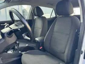 Kia Stonic (2021) thumbnail 18