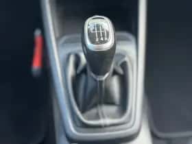 Kia Stonic (2021) thumbnail 33