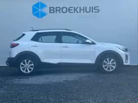 Kia Stonic (2021) thumbnail 6