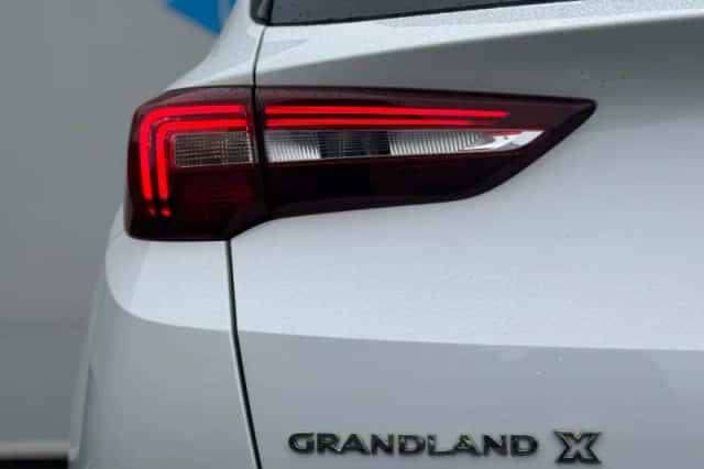 Opel Grandland X (2019) thumbnail 14