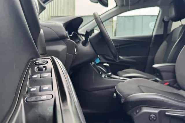 Opel Grandland X (2019) thumbnail 21