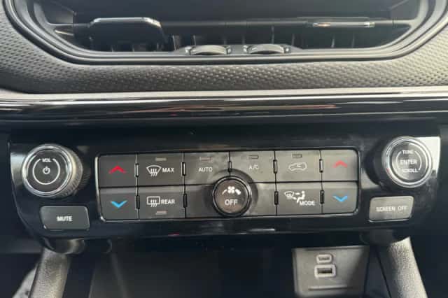 Jeep Compass (2024) thumbnail 40