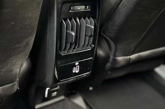 Jeep Compass (2024) thumbnail 59