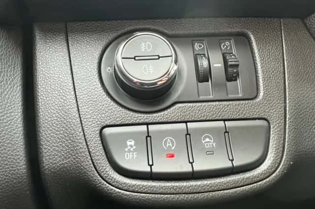 Opel Karl (2017) thumbnail 11