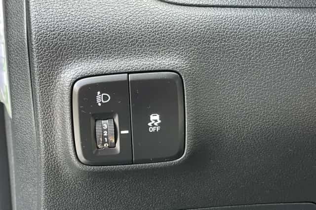 Hyundai i10 (2024) thumbnail 12