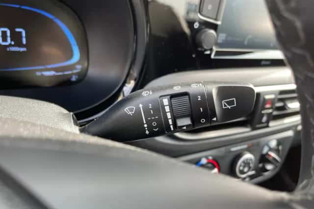 Hyundai i10 (2024) thumbnail 16