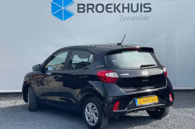Hyundai i10 (2024) thumbnail 3