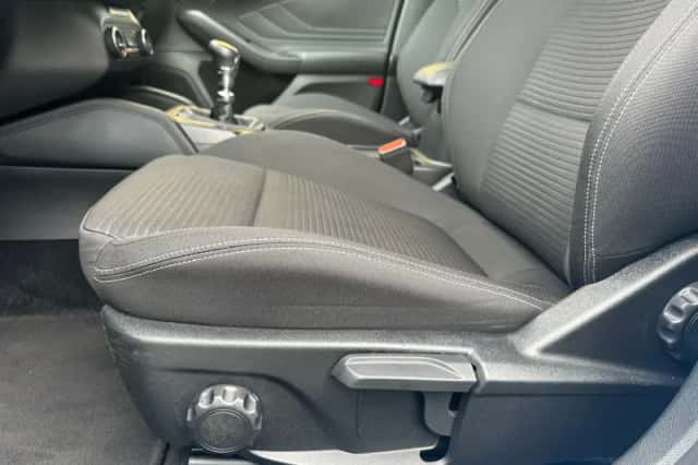 Ford Focus (2020) thumbnail 24