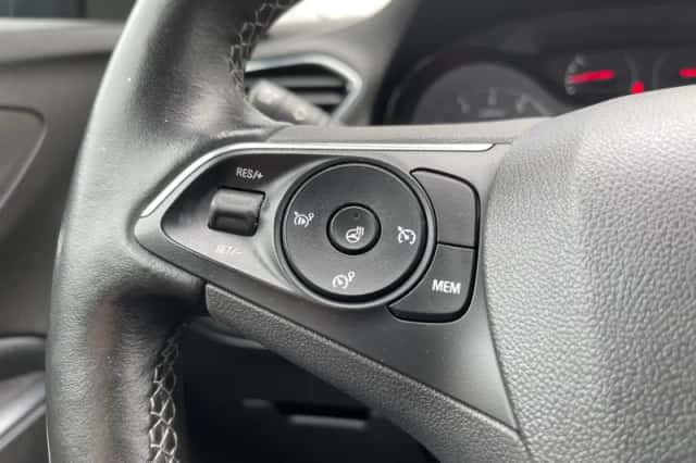 Opel Grandland X (2018) thumbnail 18
