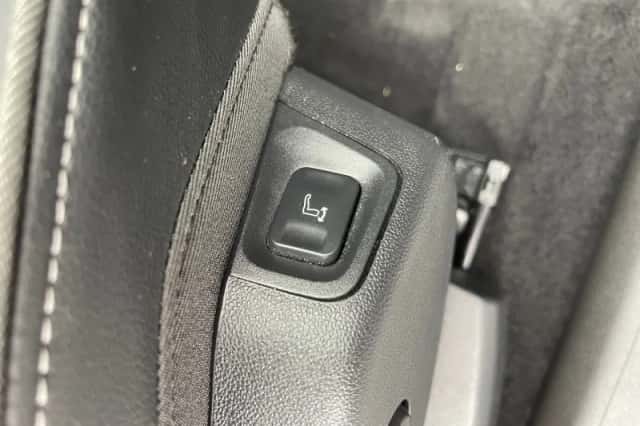 Opel Grandland X (2018) thumbnail 36