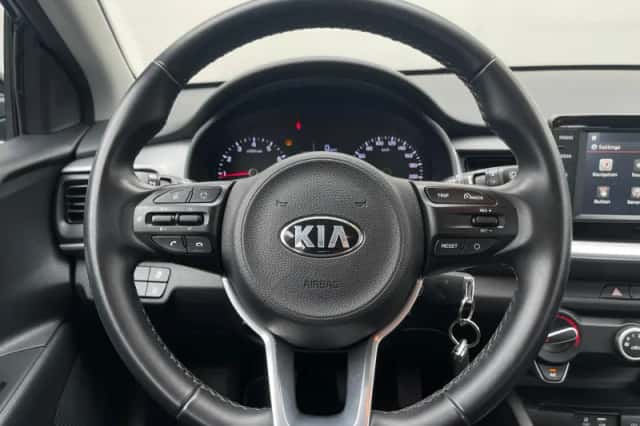 Kia Stonic (2019) thumbnail 12