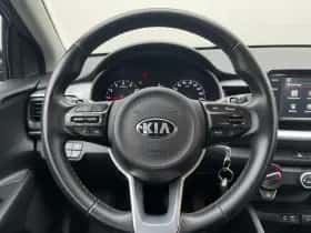Kia Stonic (2019) thumbnail 12