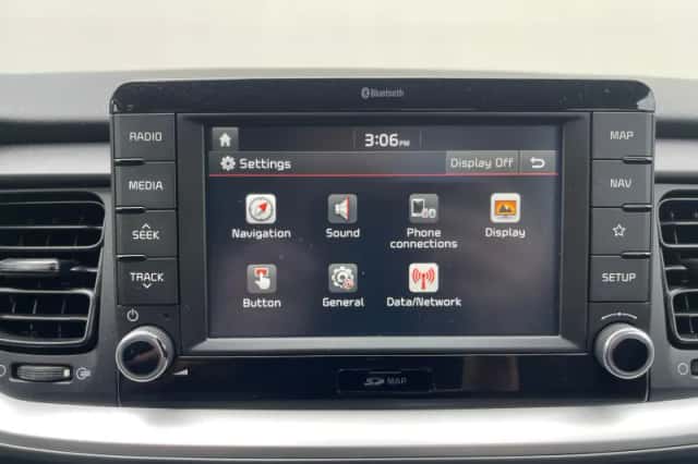 Kia Stonic (2019) thumbnail 24