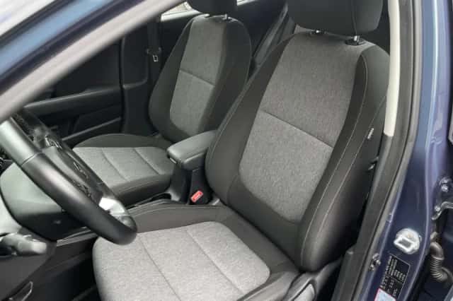 Kia Stonic (2019) thumbnail 29