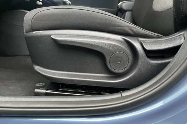 Kia Stonic (2019) thumbnail 30