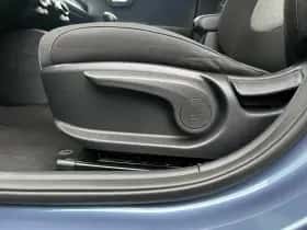 Kia Stonic (2019) thumbnail 30