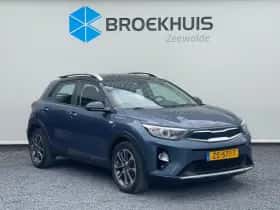 Kia Stonic (2019) thumbnail 6