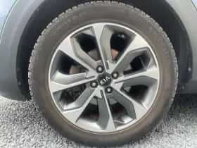 Kia Stonic (2019) thumbnail 8