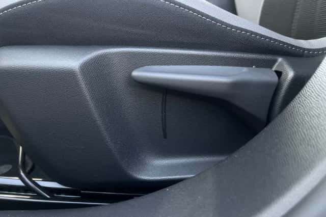 Opel Mokka (2022) thumbnail 31