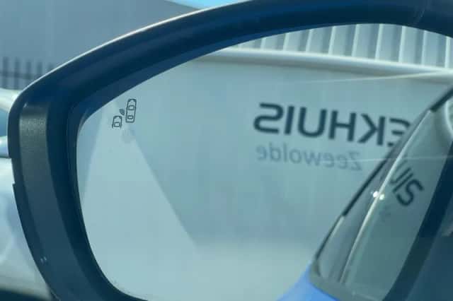 Opel Mokka (2022) thumbnail 9